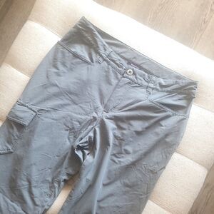 Patagonia Gray Rock Craft Cargo Outdoor Walking Pants Style 55445 Womens 8